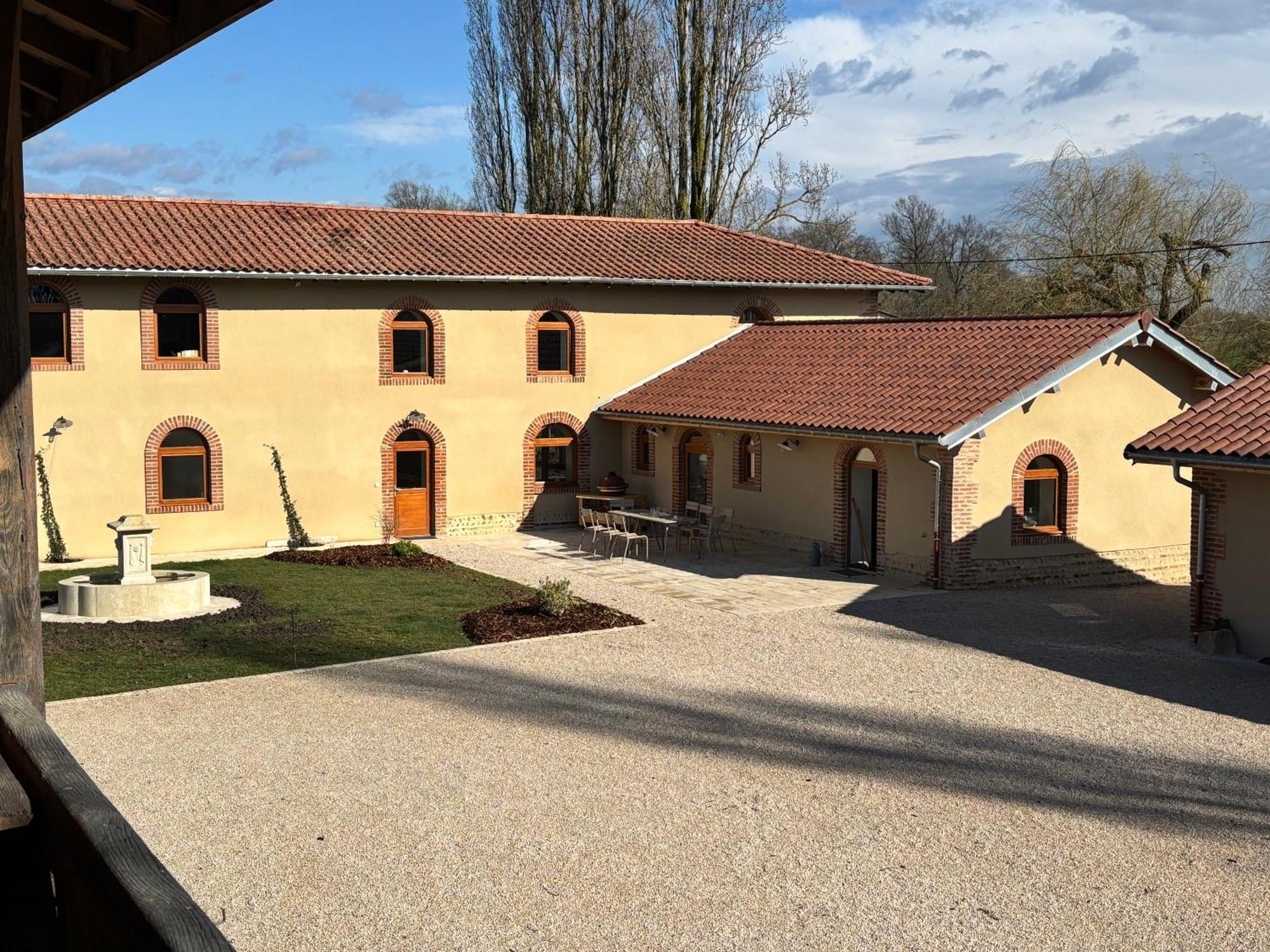 沙拉罗讷河畔沙蒂永Le Domaine Du Pin住宿加早餐旅馆 外观 照片